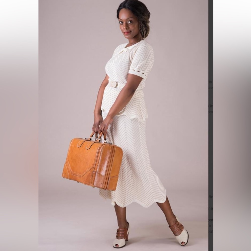 Size 50/52 Cream deco darling set